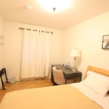 Ya Hua Pei Hotel Toronto Eksteriør billede