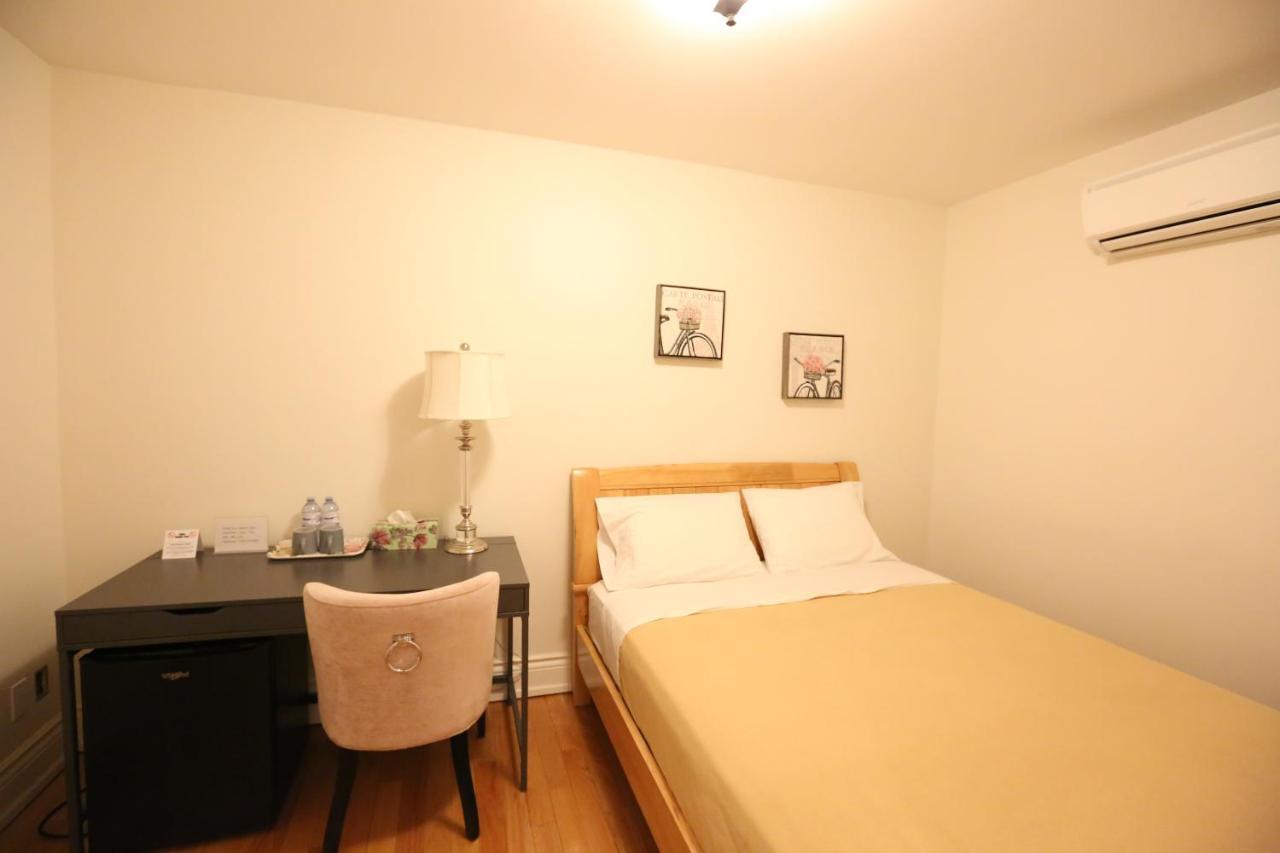 Ya Hua Pei Hotel Toronto Eksteriør billede